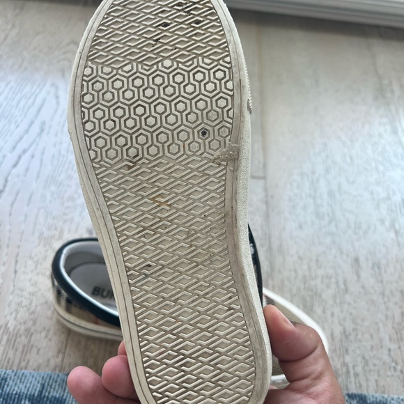 Burberry slip on size 5 - Picture 6 of 9